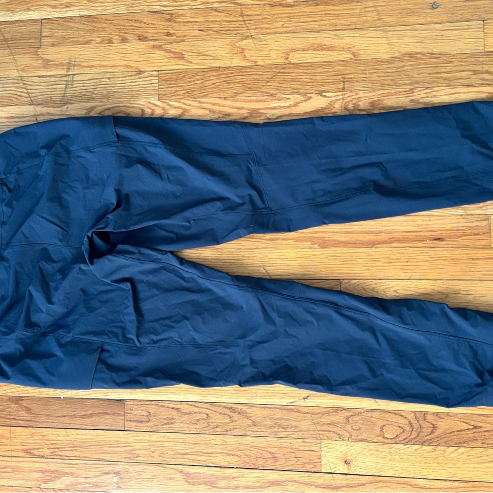 Arc'teryx Women's Navy/Gray Cargo Pants - Picture 3 of 11